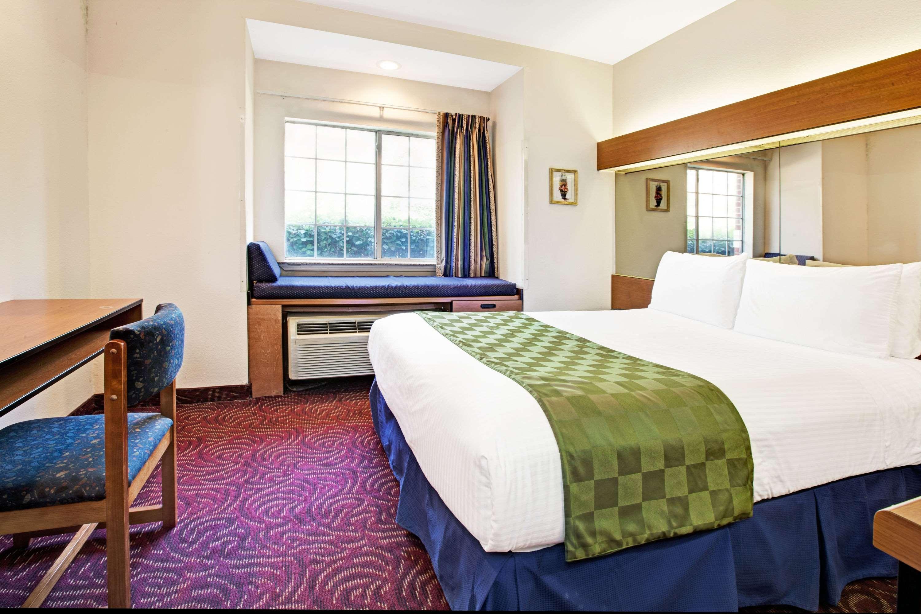 Econo Lodge Inn & Suites Mesquite - Dallas East Exterior photo