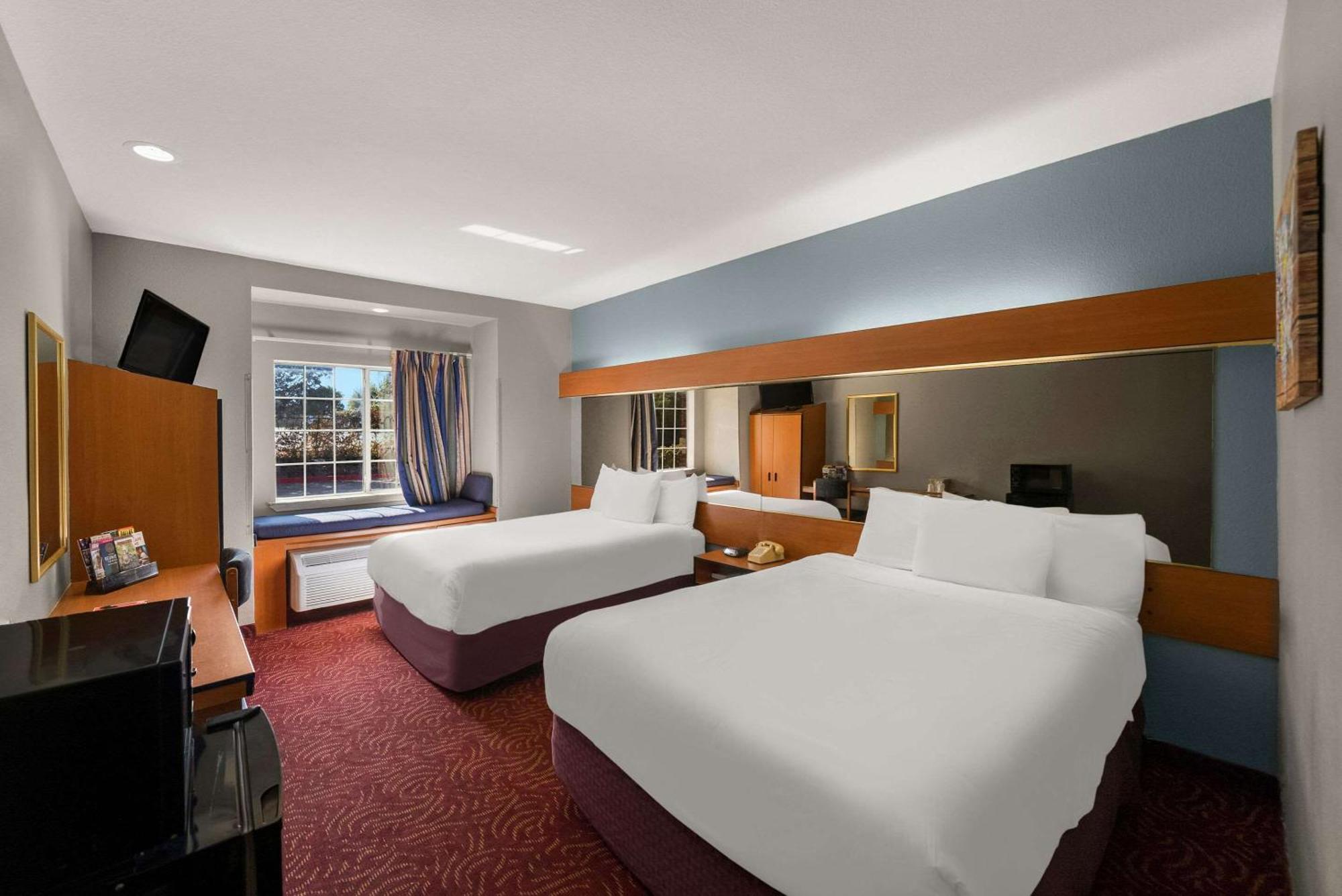 Econo Lodge Inn & Suites Mesquite - Dallas East Exterior photo