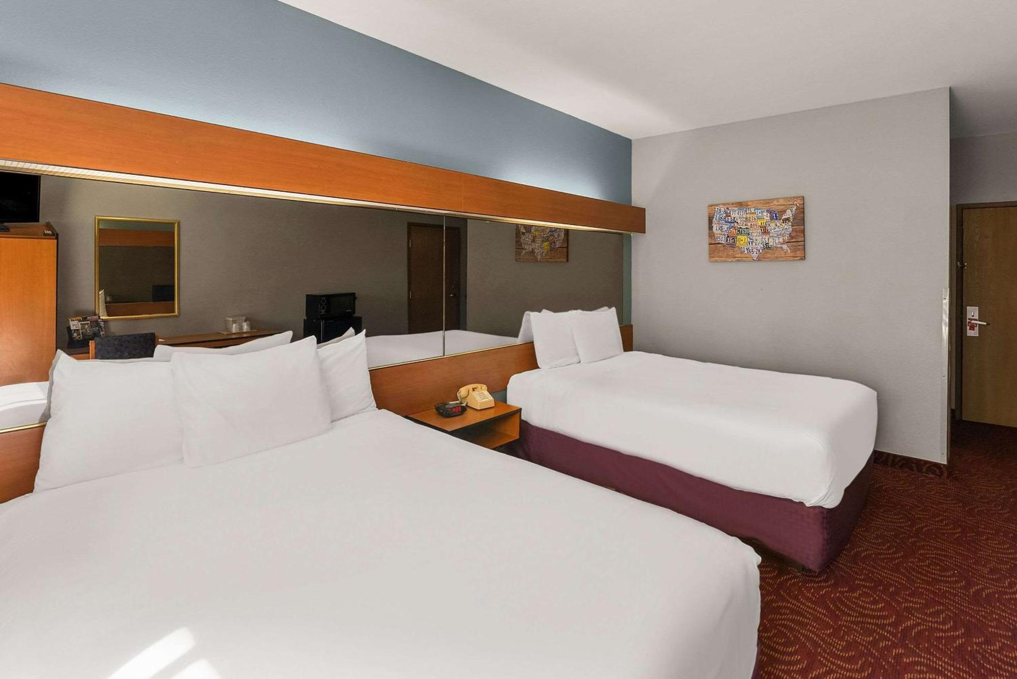 Econo Lodge Inn & Suites Mesquite - Dallas East Exterior photo