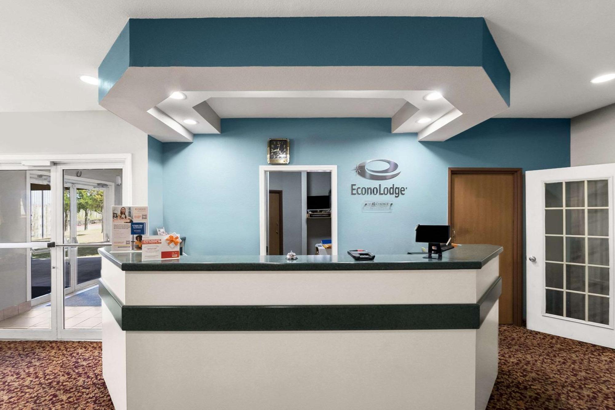 Econo Lodge Inn & Suites Mesquite - Dallas East Exterior photo