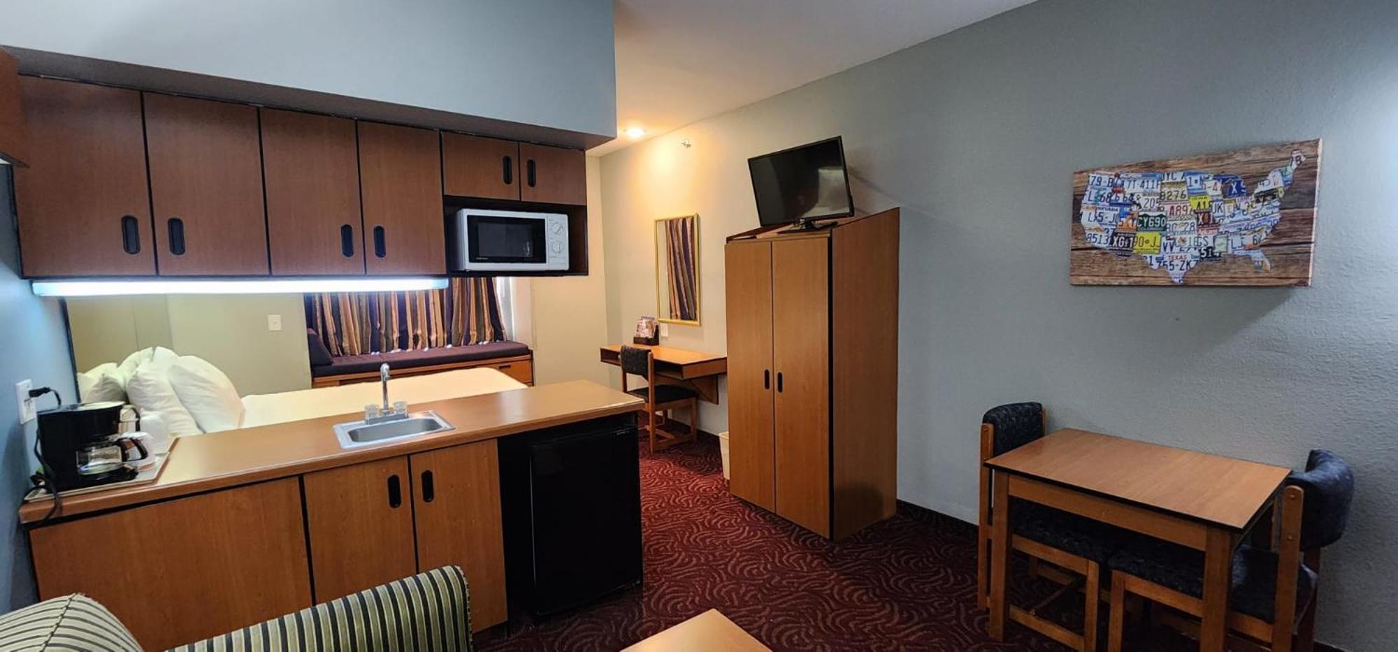 Econo Lodge Inn & Suites Mesquite - Dallas East Exterior photo